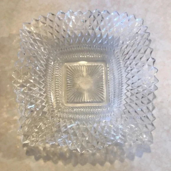 Vintage French Diamond Point Ruffled Edge Catchall - Picture 1 of 6